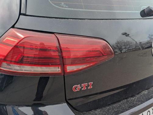 2019 Volkswagen Golf GTI 2.0T Autobahn