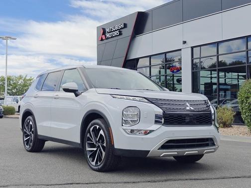 2023 Mitsubishi Outlander PHEV 
