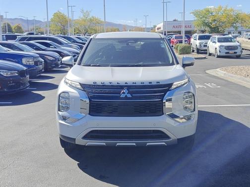 2025 Mitsubishi Outlander PHEV SE