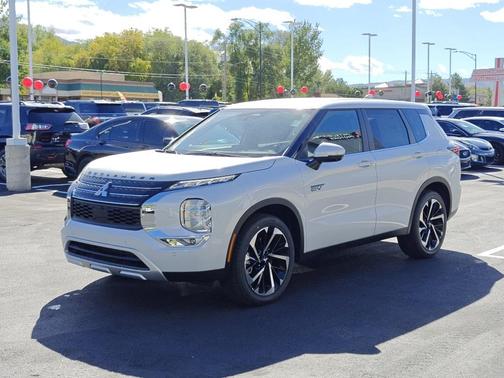 2025 Mitsubishi Outlander PHEV SE