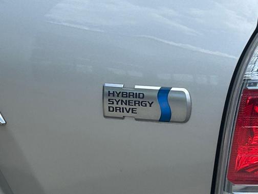 Classic Silver Metallic 2012 Toyota Highlander Hybrid Base