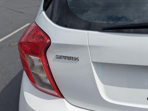 Summit White 2017 Chevrolet Spark LS