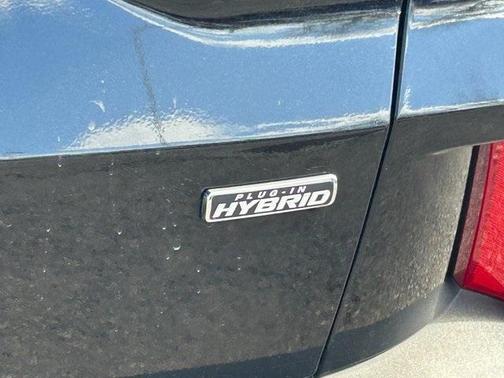 2022 Ford Escape PHEV SE