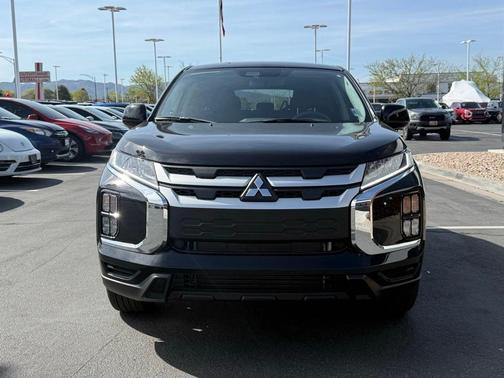 Black 2026 Mitsubishi Outlander Sport 2.0 ES