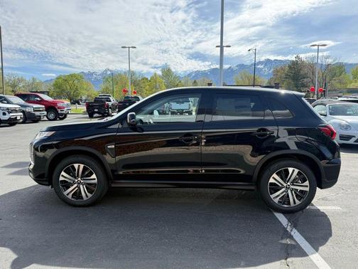 Black 2026 Mitsubishi Outlander Sport 2.0 ES