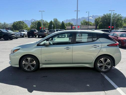 Jade Frost Metallic 2019 Nissan Leaf SV
