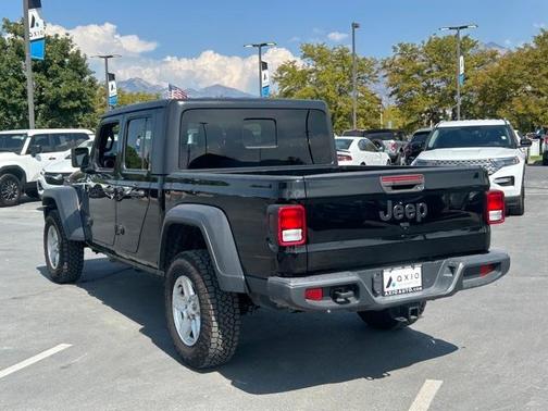 2020 Jeep Gladiator Sport