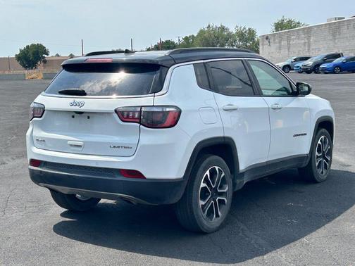 Bright White Clearcoat 2023 Jeep Compass Limited