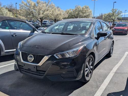 Super Black Metallic 2021 Nissan Versa 1.6 SV
