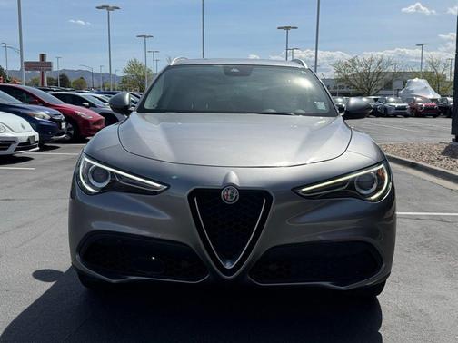 Stromboli Gray Metallic 2018 Alfa Romeo Stelvio Base