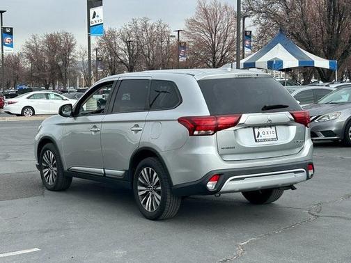 2019 Mitsubishi Outlander ES