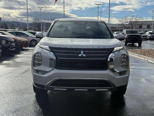 2025 Mitsubishi Outlander PHEV SE