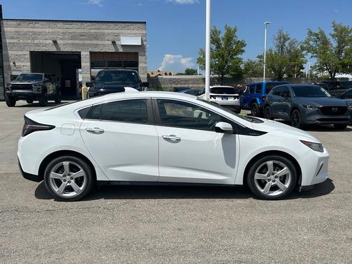 2017 Chevrolet Volt LT