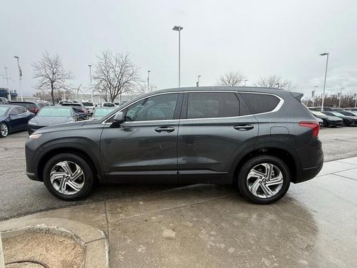 2022 Hyundai SANTA FE SE