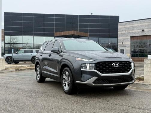 2022 Hyundai SANTA FE SE