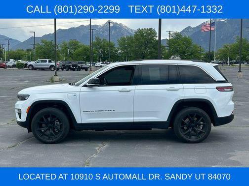 Bright White Clearcoat 2022 Jeep Grand Cherokee 4xe Base