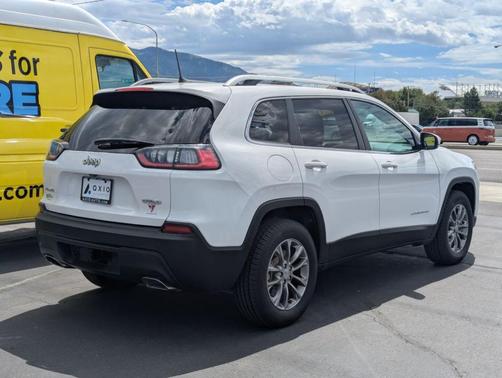 Bright White Clearcoat 2019 Jeep Cherokee Latitude Plus