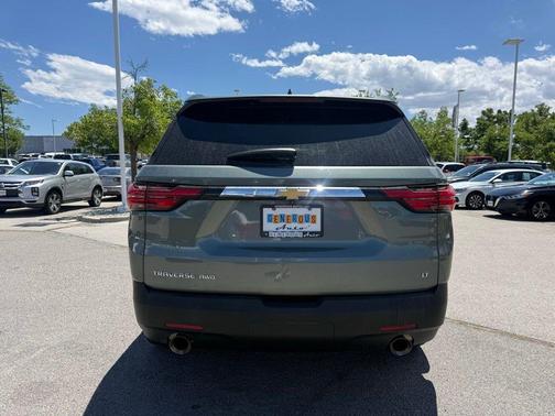 Silver Sage Metallic 2023 Chevrolet Traverse LT Cloth