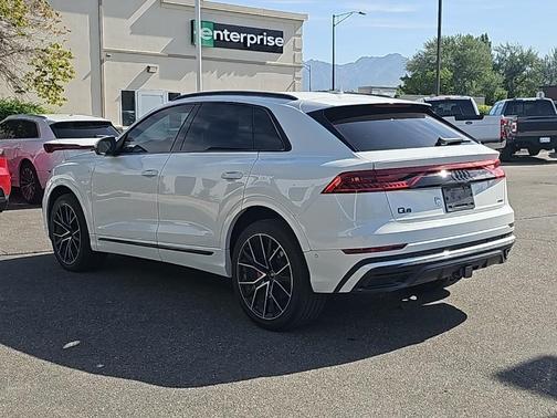 2021 Audi Q8 55 Premium Plus