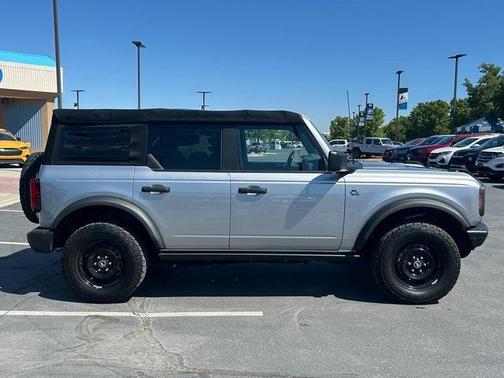 2022 Ford Bronco Black Diamond
