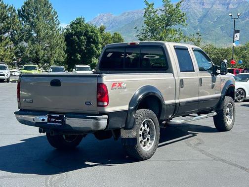 Beige 2002 Ford F-350