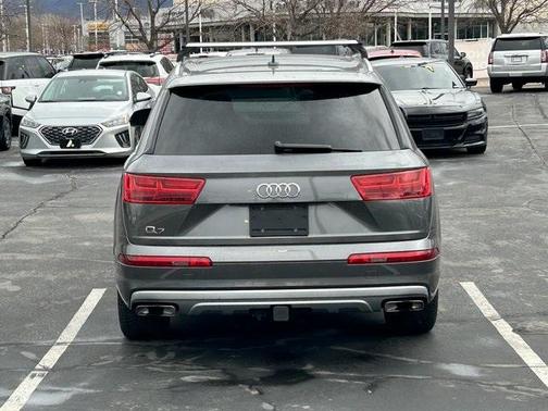 2019 Audi Q7 55 Premium Plus