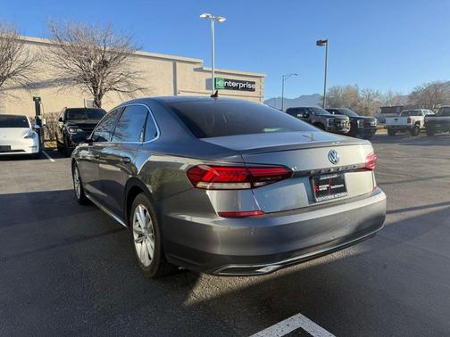 2020 Volkswagen Passat 2.0T SE