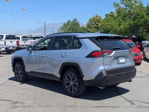 2022 Toyota RAV4 Hybrid XLE Premium