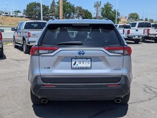 2022 Toyota RAV4 Hybrid XLE Premium