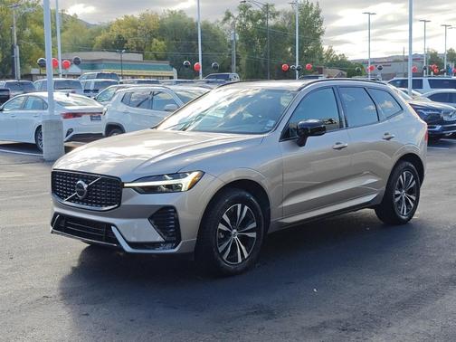 2025 Volvo XC60 B5 Core