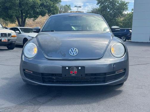 Platinum Gray Metallic 2012 Volkswagen Beetle 2.5L