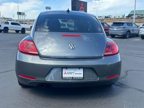 Platinum Gray Metallic 2012 Volkswagen Beetle 2.5L