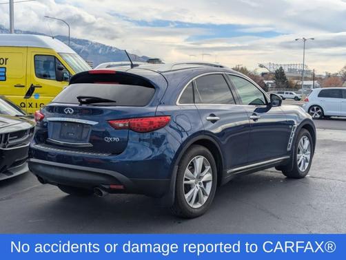 2016 INFINITI QX70 Base