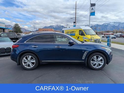 2016 INFINITI QX70 Base