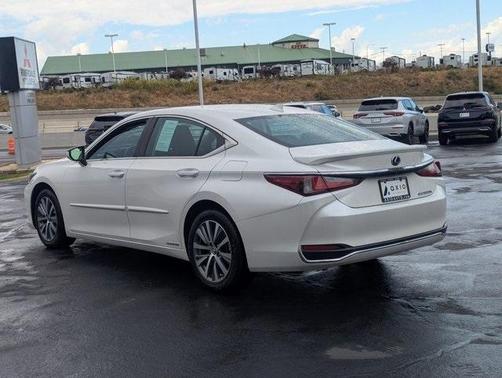 2021 Lexus ES 300h Base
