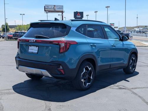 Blue 2024 Kia Seltos EX