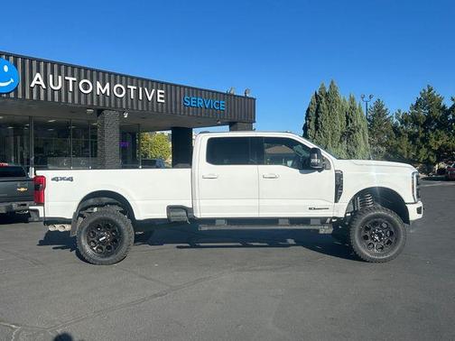 White 2024 Ford F-250 Lariat