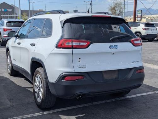 2016 Jeep Cherokee Sport
