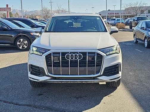 2024 Audi Q7 45 Premium Plus