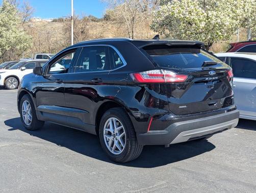 Black Metallic 2023 Ford Edge SEL