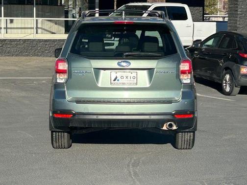 Jasmine Green Metallic 2018 Subaru Forester 2.5i Limited