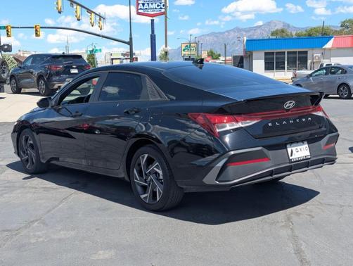 Black 2025 Hyundai ELANTRA SEL Sport