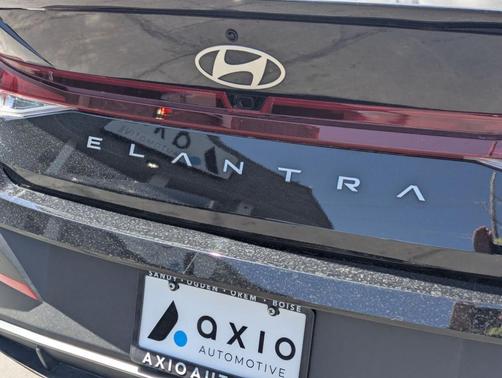 Black 2025 Hyundai ELANTRA SEL Sport
