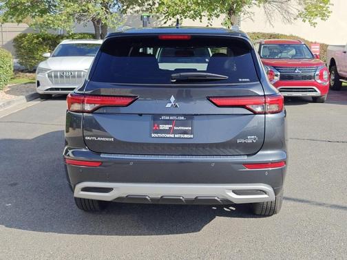 2025 Mitsubishi Outlander PHEV SEL