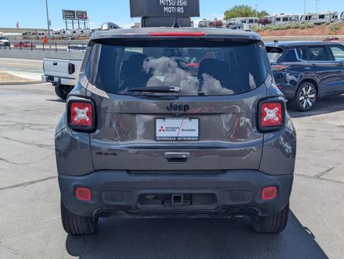 Granite Crystal Clearcoat Metallic 2019 Jeep Renegade Latitude