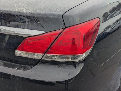 Black 2011 Toyota Avalon