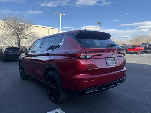 2023 Mitsubishi Outlander SE Black Edition