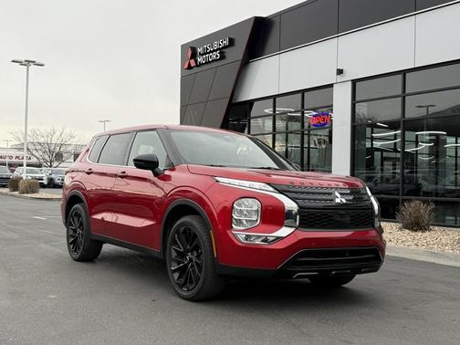 2023 Mitsubishi Outlander SE Black Edition