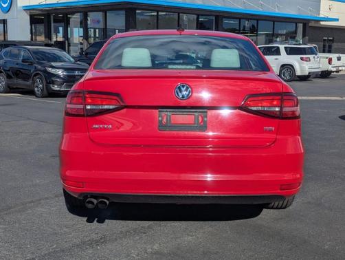 2016 Volkswagen Jetta 1.8T Sport