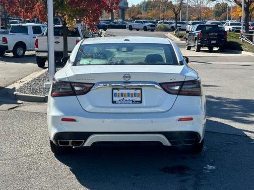 2023 Nissan Maxima SV